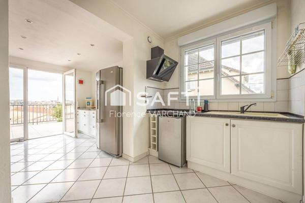 BELLE MAISON FAMILIALE  5 CH JARDIN CARPORT CAVE