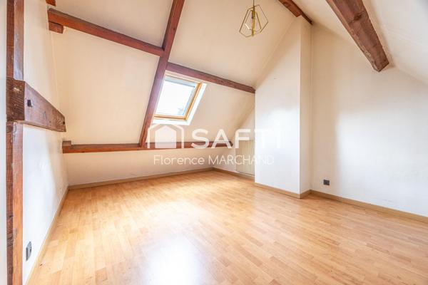 BELLE MAISON FAMILIALE  5 CH JARDIN CARPORT CAVE