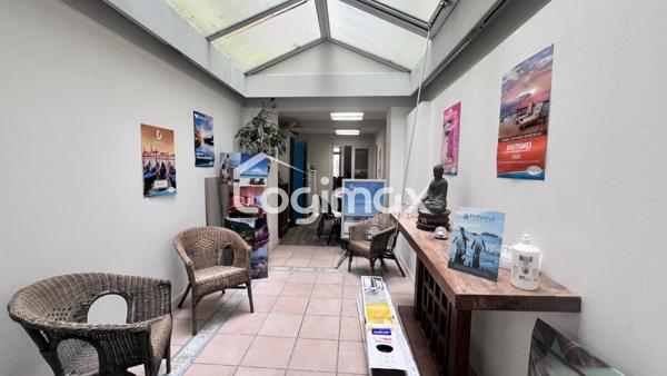 Location locaux d'activité La rochelle, 73m² 2 000 avec terrasse Charente-maritime