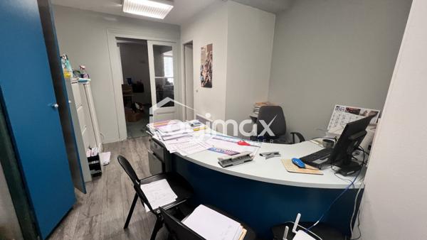 Location locaux d'activité La rochelle, 73m² 2 000 avec terrasse Charente-maritime