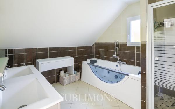 Maison 5 pièces 140 m²