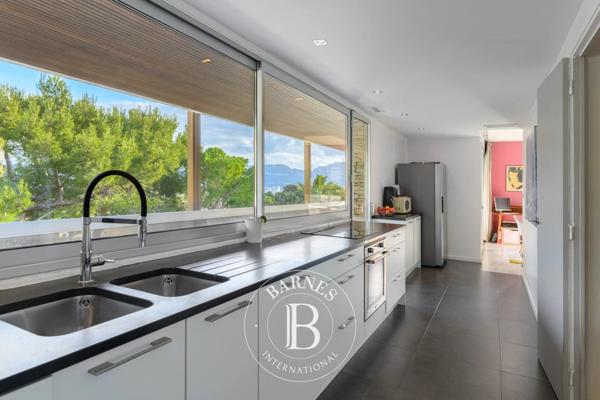 Marseille 7ème, Maison 4 Chambres -  226 m² à vendre