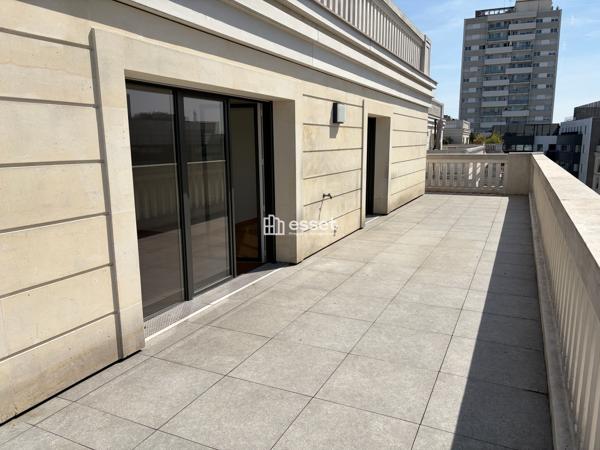 Location Appartement 5 pièces 93.3 m² - Levallois-perret 92300