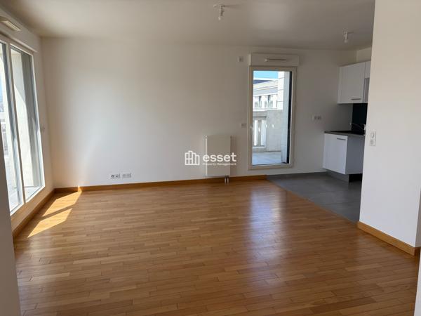 Location Appartement 5 pièces 93.3 m² - Levallois-perret 92300