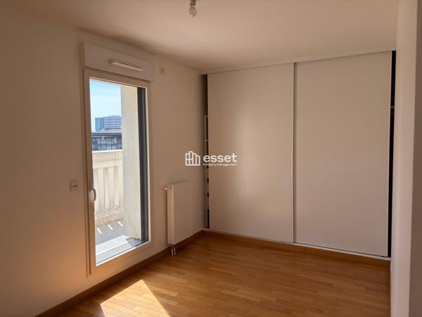 Location Appartement 5 pièces 93.3 m² - Levallois-perret 92300