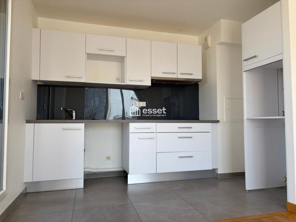 Location Appartement 5 pièces 93.3 m² - Levallois-perret 92300