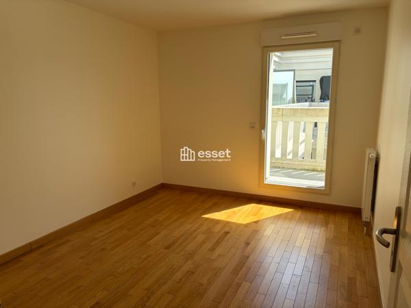 Location Appartement 5 pièces 93.3 m² - Levallois-perret 92300