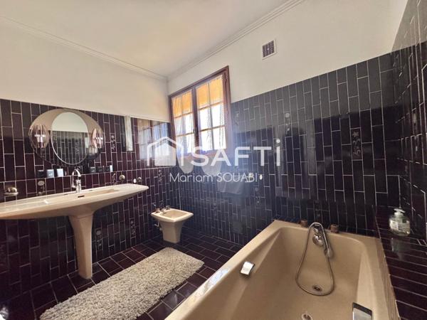 Villa 222m2 , parcelle 1800m2 vue imprenable