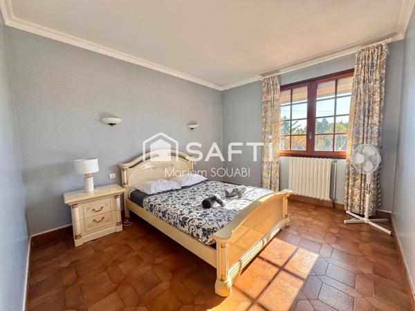 Villa 222m2 , parcelle 1800m2 vue imprenable