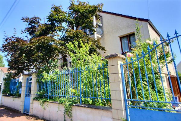 Maison 7 pièces - 5 chambres 130 m² à fort potentiel €449 000 ** - Référence 994