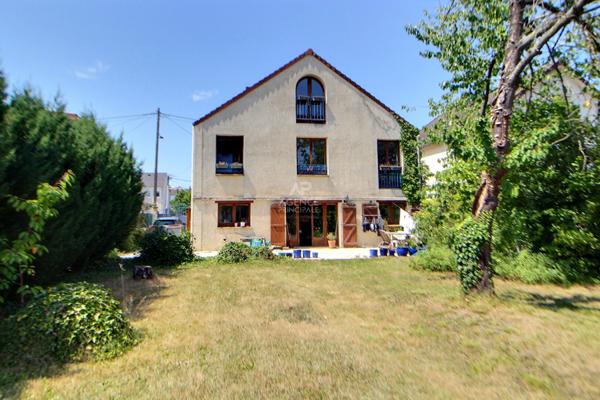Maison 7 pièces - 5 chambres 130 m² à fort potentiel €449 000 ** - Référence 994