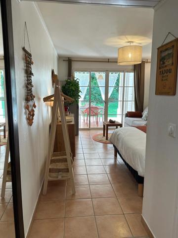 A VENDRE - STUDIO D'EXCEPTION EN REZ DE JARDIN – BORD DE MER SAINTE ANNE