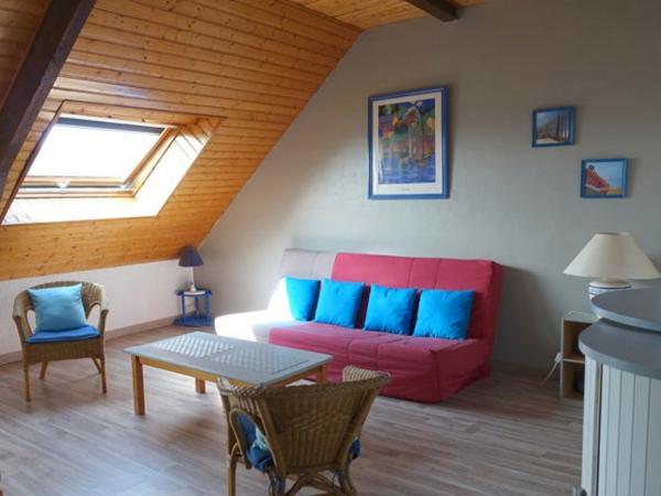 À VENDRE – ÉTEL – Immeuble avec potentiel commercial et résidentiel