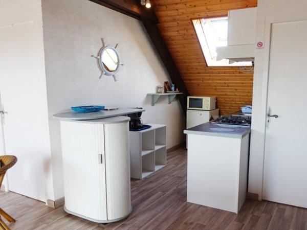 À VENDRE – ÉTEL – Immeuble avec potentiel commercial et résidentiel