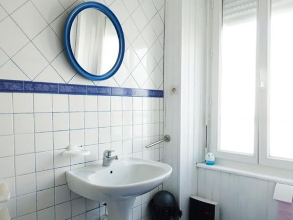 À VENDRE – ÉTEL – Immeuble avec potentiel commercial et résidentiel