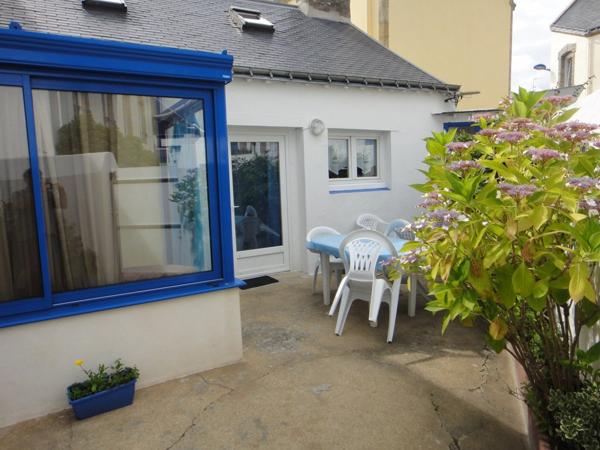 À VENDRE – ÉTEL – Immeuble avec potentiel commercial et résidentiel