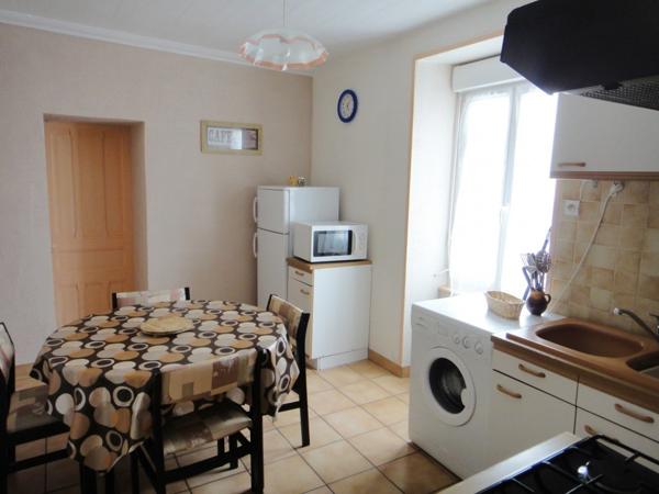 À VENDRE – ÉTEL – Immeuble avec potentiel commercial et résidentiel