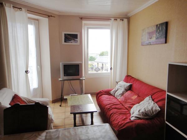 À VENDRE – ÉTEL – Immeuble avec potentiel commercial et résidentiel