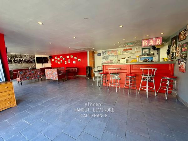 Maison à vendre 10 pièces TIERCE (49)