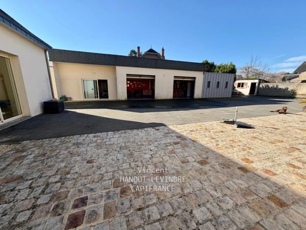 Maison à vendre 10 pièces TIERCE (49)