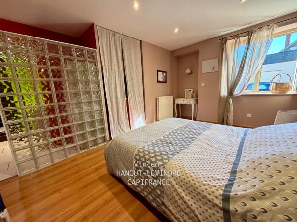 Maison à vendre 10 pièces TIERCE (49)