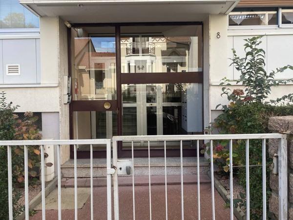 03200 VICHY APPARTEMENT 3 PIÈCES AVEC CAVE- BORD D'ALLIER-