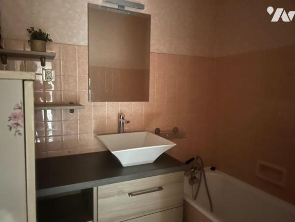 CENTRE-VILLE - MAISON 3 PIÈCES AVEC JARDIN
En centre-ville - À vendre dans le centre-ville d'A...