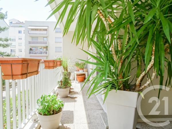 Appartement F4 à vendre  4 pièces - 81 m 2   LYON  - 69003