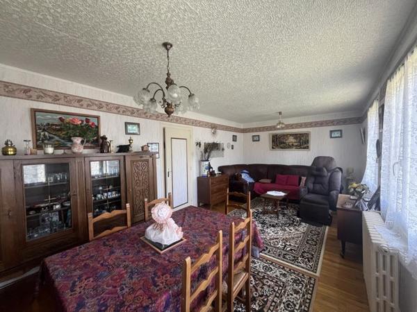Maison à vendre 143 640 € Montpon-Ménestérol 4 p 68 m² DPE D