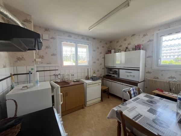 Maison à vendre 143 640 € Montpon-Ménestérol 4 p 68 m² DPE D
