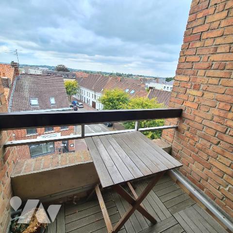 Au coeur de Linselles Type 2 avec un garage sécurisé et un cellier