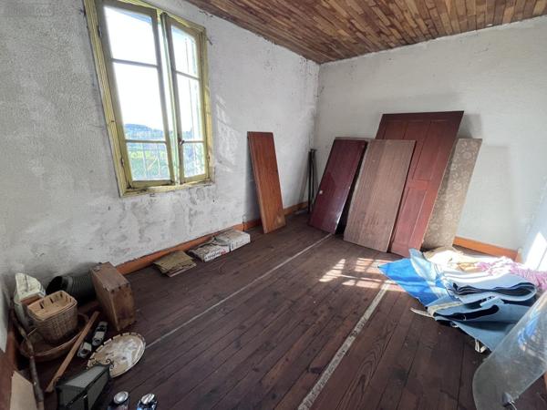 Maison individuelle à vendre à Le Monteil dans le Cantal (15240), ref : 92T-15029