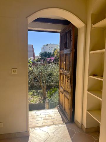 Cagnes-sur-Mer (06800) MAISON AVEC JARDIN A DEUX PAS DE LA MER