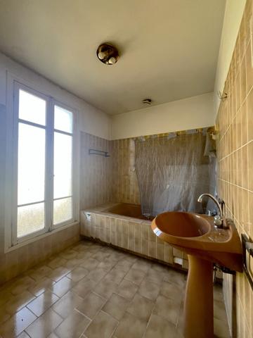 Cagnes-sur-Mer (06800) MAISON AVEC JARDIN A DEUX PAS DE LA MER