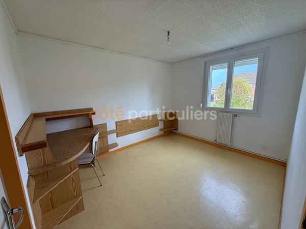 Location
                Maison105 m² - 5 Pièces -
                    SAINT POL SUR TERNOISE (62130)