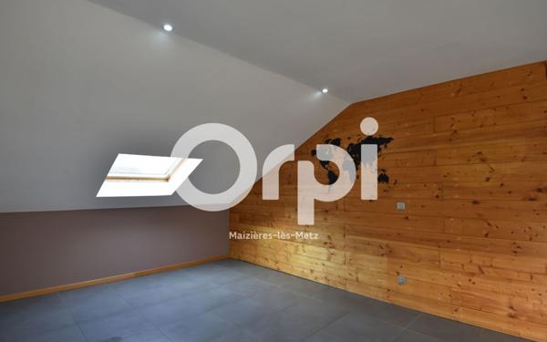 Appartement à louer    3 pièces • 120,84 m2 Richemont