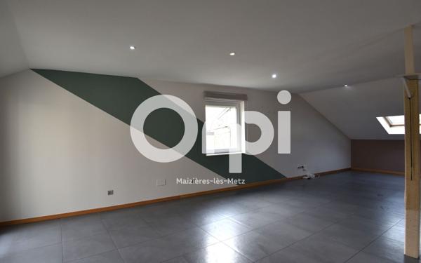 Appartement à louer    3 pièces • 120,84 m2 Richemont