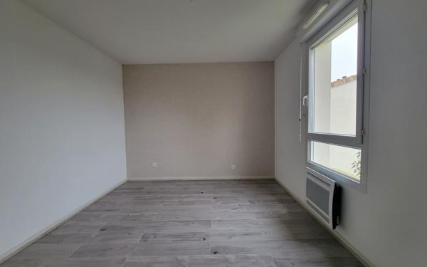 Maison à vendre    3 pièces • 70,42 m2 Saint-Lys