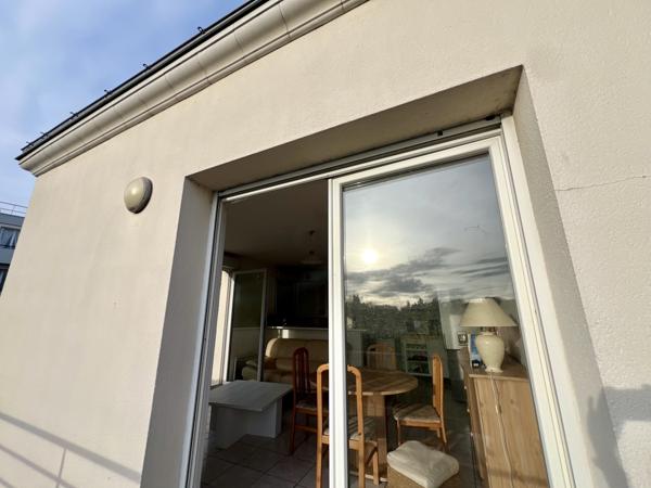 Joué-lès-Tours (37300) À Joué-Lès-Tours (37), appartement avec balcon à vendre