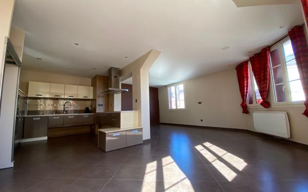 Maison à vendre    3 pièces •  Montdidier