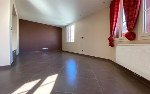 Maison à vendre    3 pièces •  Montdidier