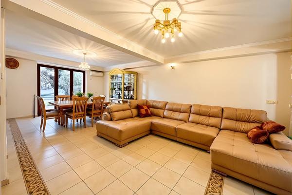 Maison familiale éco-performante avec jardin et confort moderne à Collégien