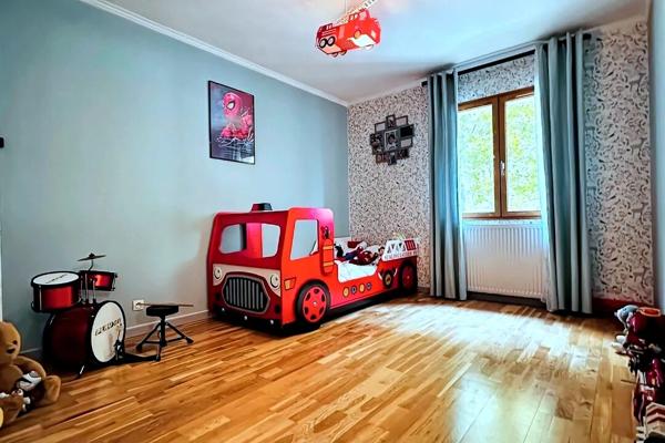 Maison familiale éco-performante avec jardin et confort moderne à Collégien