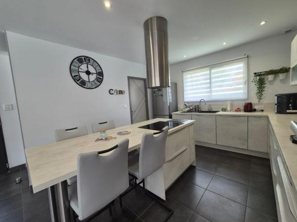 A RIVIERE, A VENDRE MAISON 3 CH + PISCINE