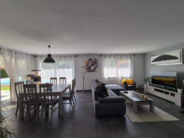 A RIVIERE, A VENDRE MAISON 3 CH + PISCINE