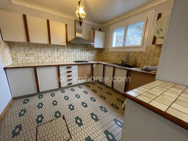 Maison 260 m2 avec garage dépendance et Jardin