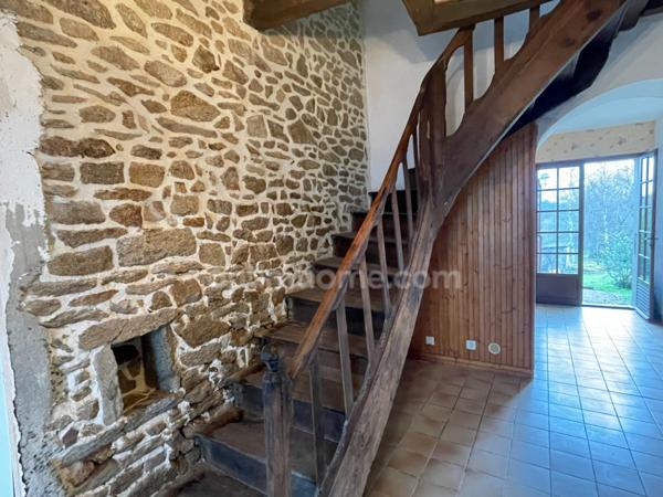Maison 260 m2 avec garage dépendance et Jardin