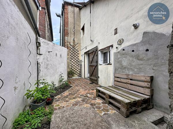 Maison de ville à vendre à Châteauneuf-en-Thymerais  Un bien idéal pour une famille ou un investissement locatif