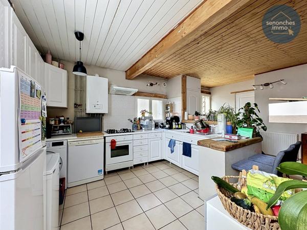 Maison de ville à vendre à Châteauneuf-en-Thymerais  Un bien idéal pour une famille ou un investissement locatif