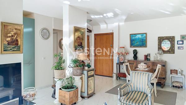 Charmant appartement 2 pièces rénové au coeur de Cannes